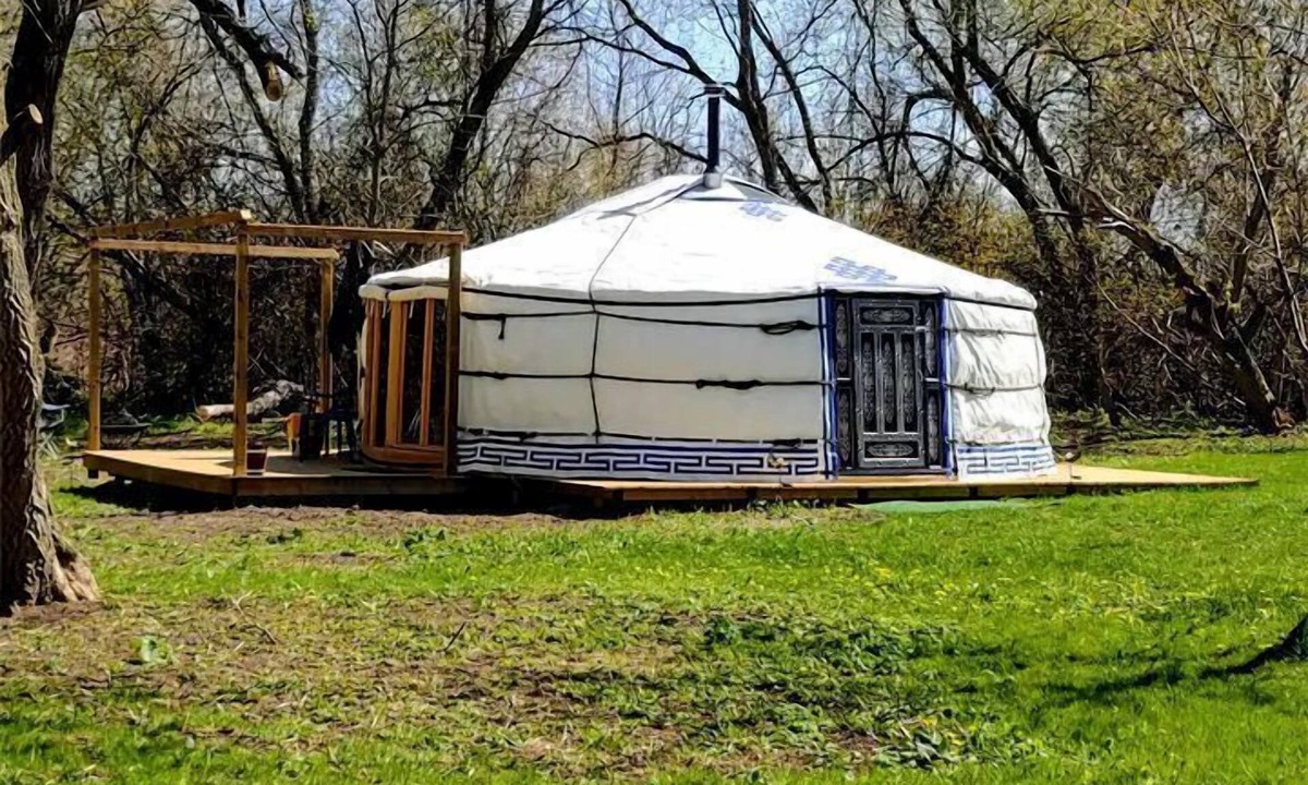 Gilford RV Rental | Charming Yurt Accommodation with Fire Pit Ideal for Camping near Lake Simcoe