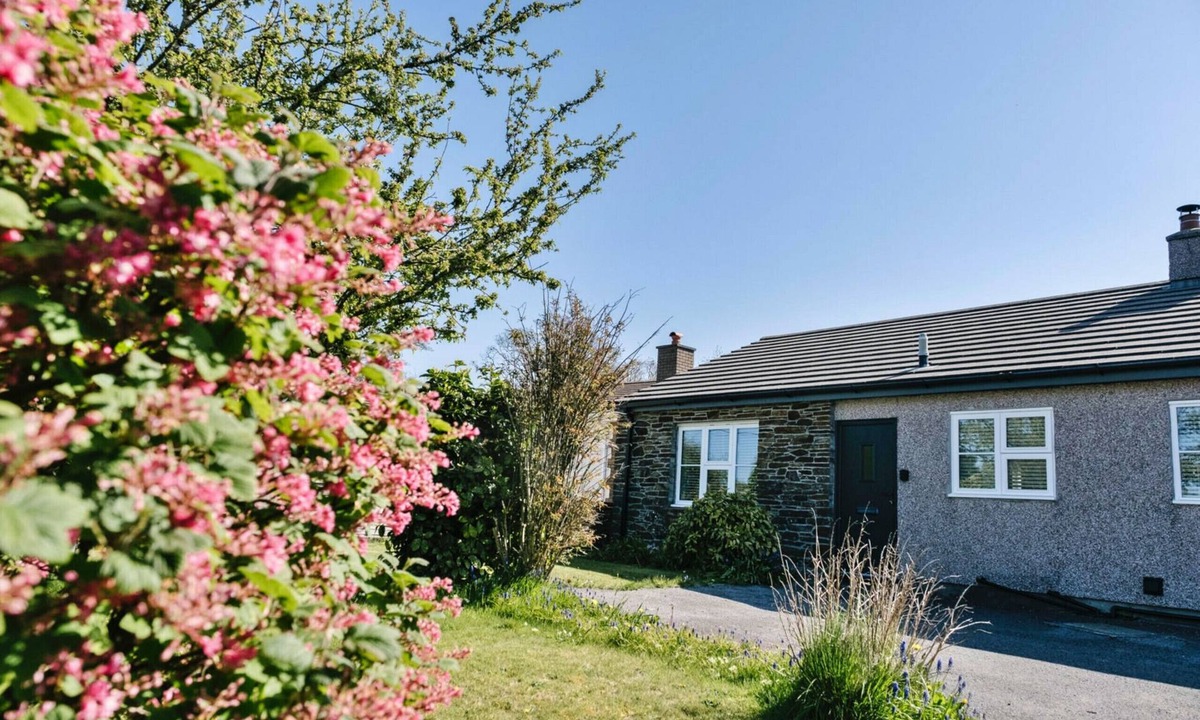 Lewannick Cottage | Charnwood