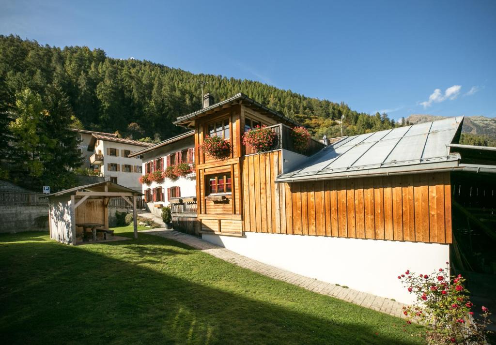 Santa Maria Val Muestair Apartment | Chasa Allegra Müstair