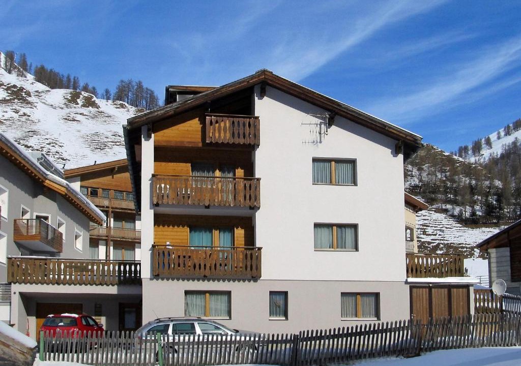 Ravaisch Apartment | Chasa Arlu