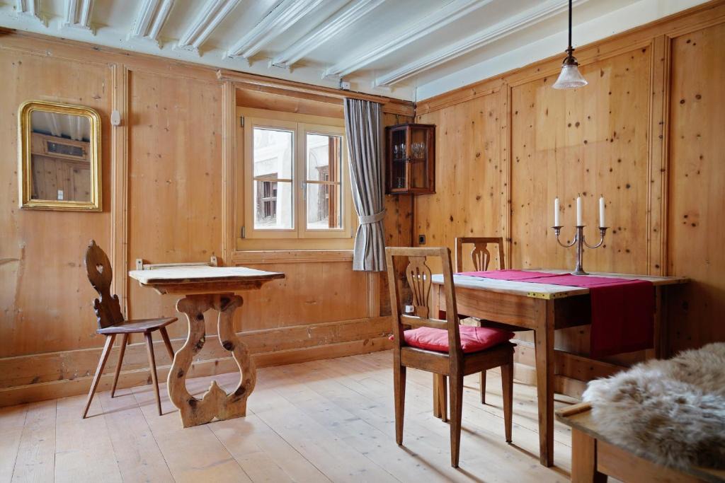 Ardez Apartment | Chasa Clavazin