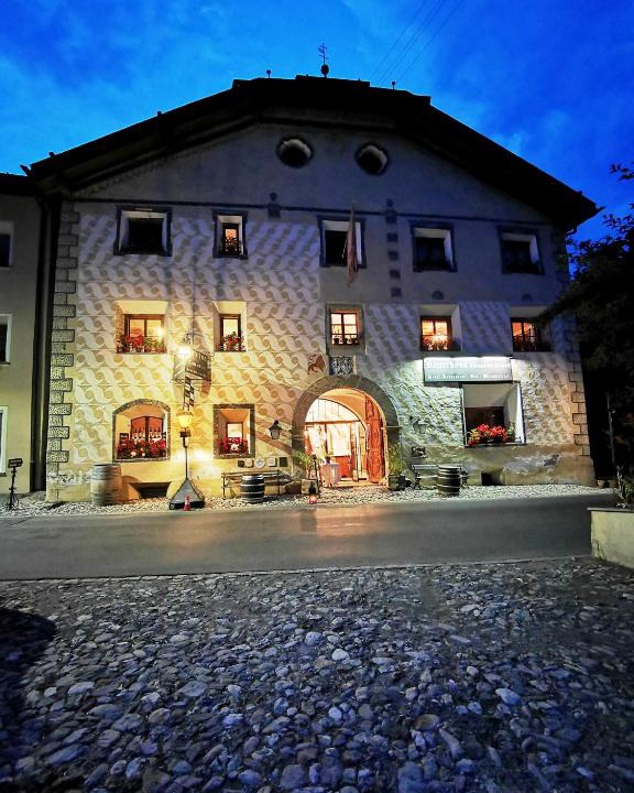 Val Muestair Hotel | Chasa de Capol - Historische Gaststätte & Weinkellerei