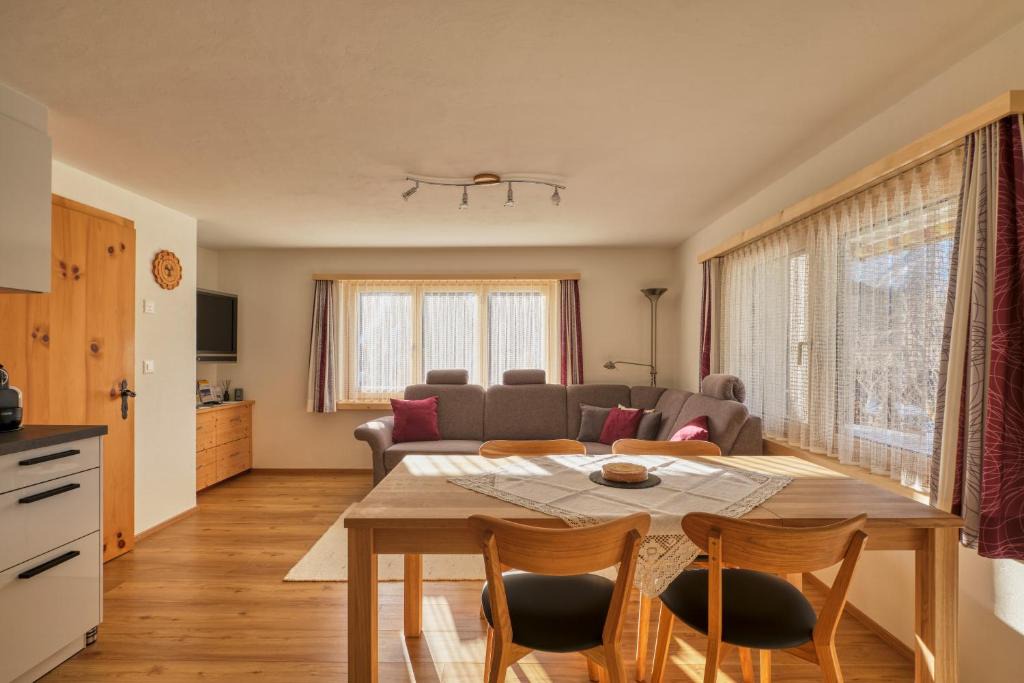 Valsot Apartment | Chasa Plajet