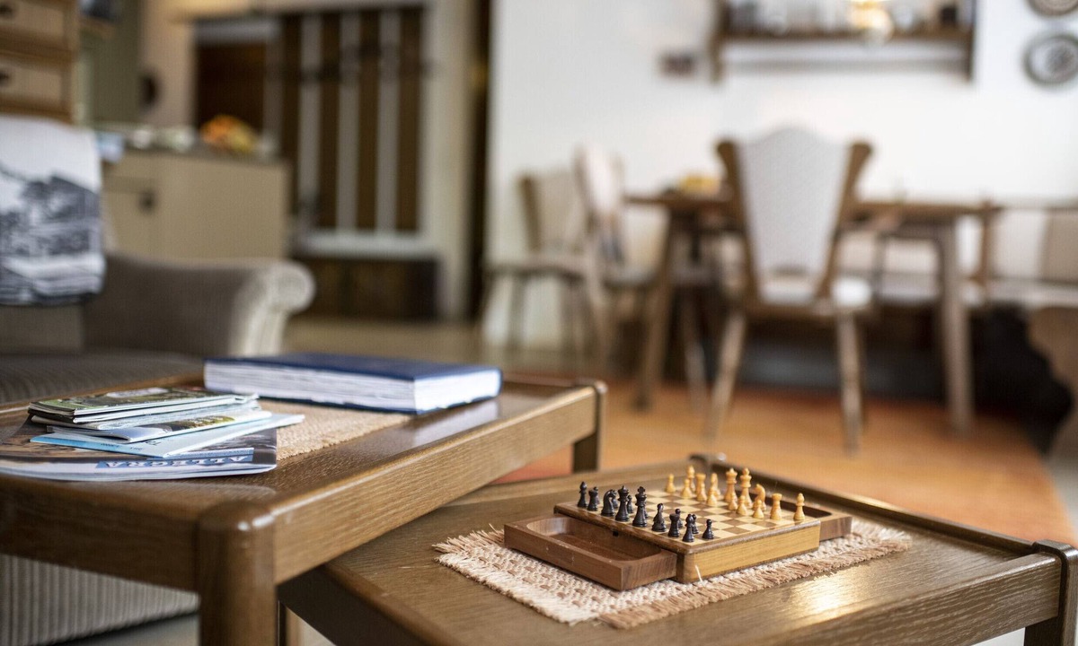 Engadin Scoul Apartment | Chasa Serras - Döpper: Ideally located cosy 2.5 room flat