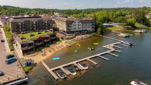 Walker Hotel | Chase On The Lake