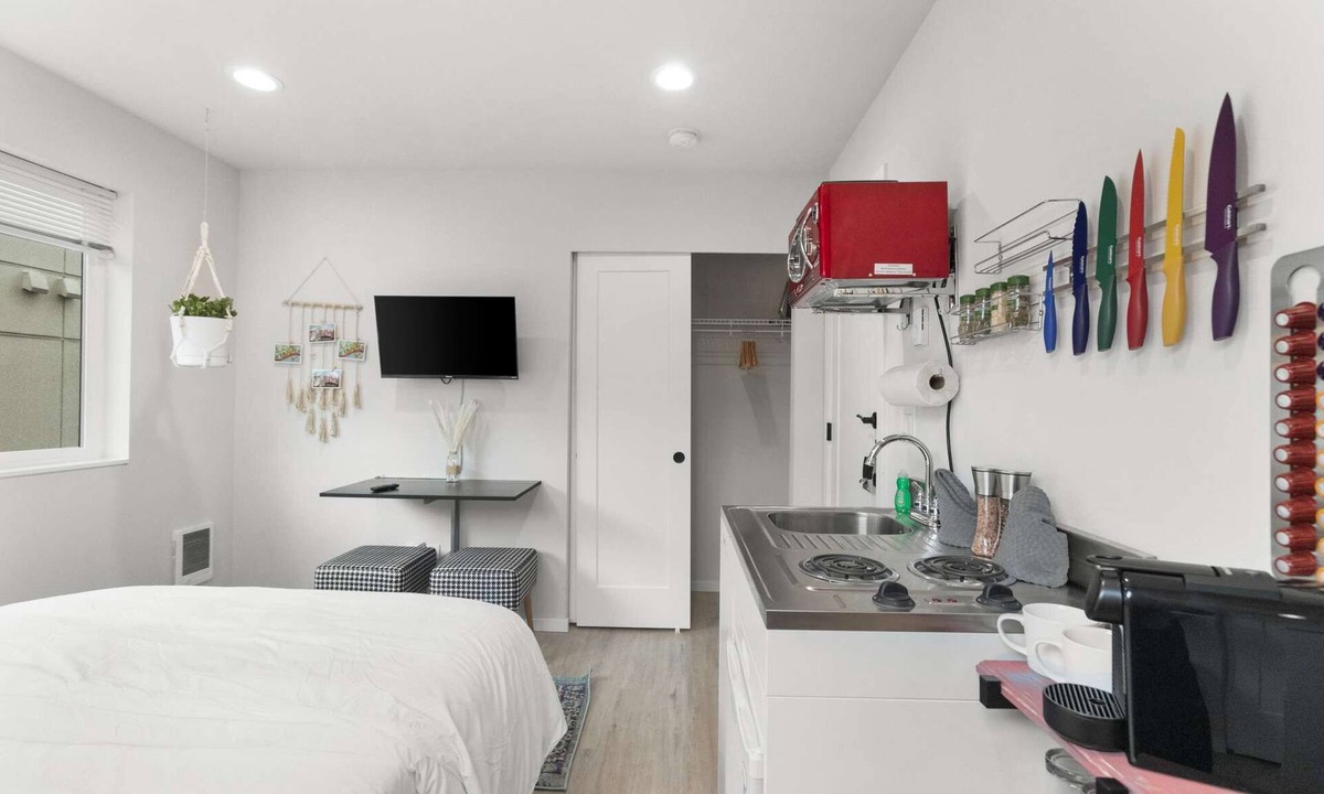 Whittier Heights Apartment | Chase's sweet suite - Micro Studio - 91Walkscore
