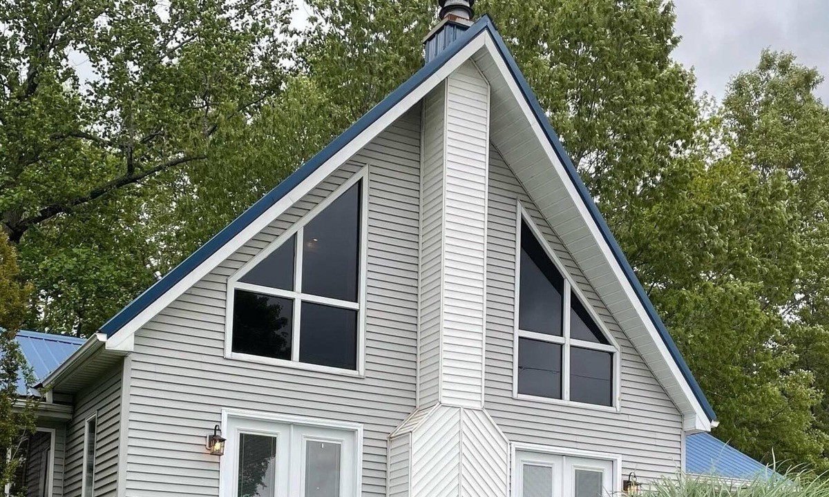 Hardin House | Chasing Ky Lake - Sport Court, Firepit, Sleeps 10