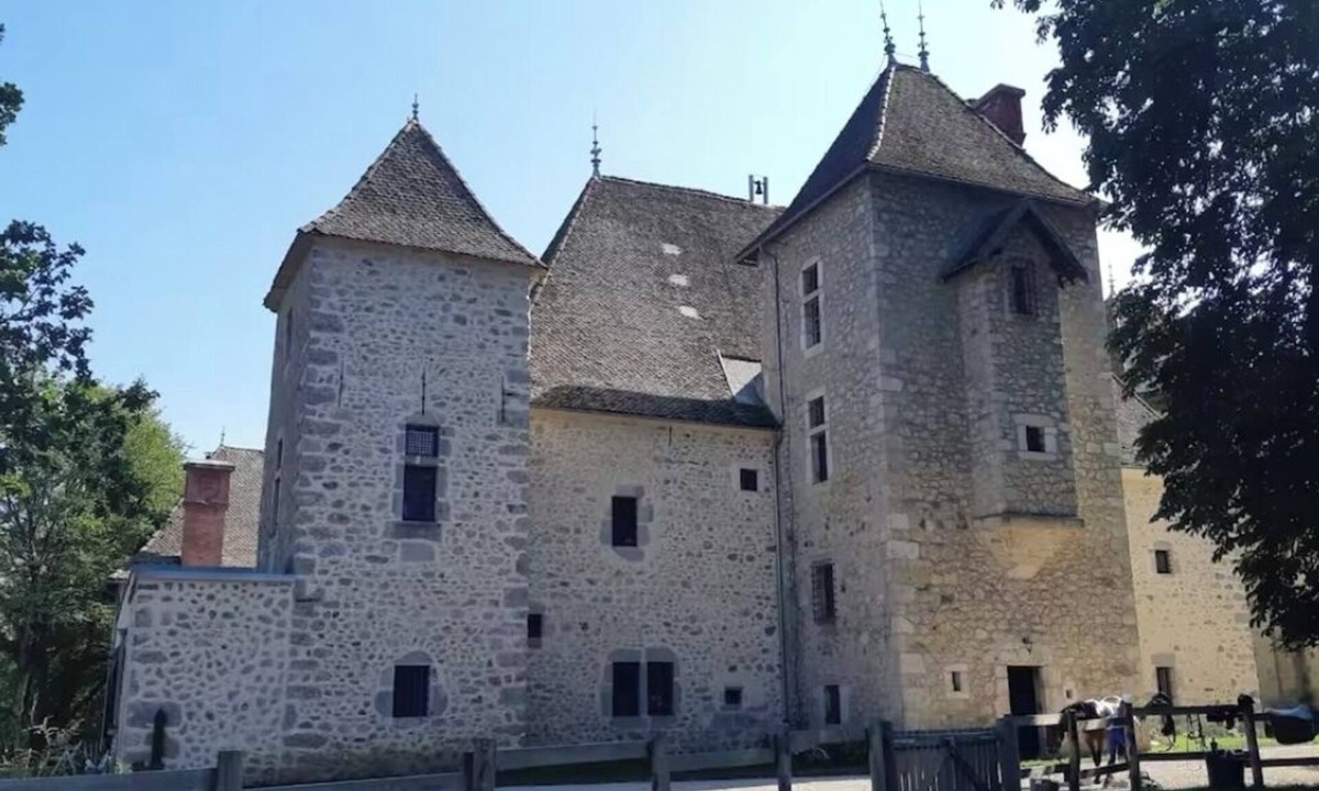 Saint-Paul-les-Monestier Other | Chateau de Rivoiranche gite 9 persons