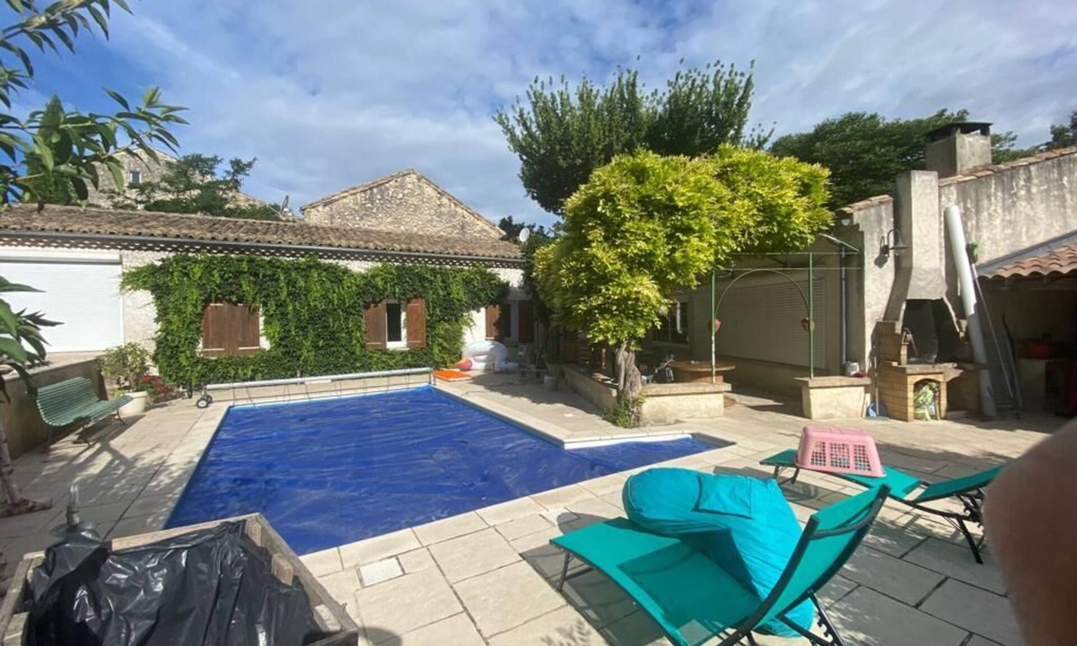 Roquemaure House | Chateau/Country House