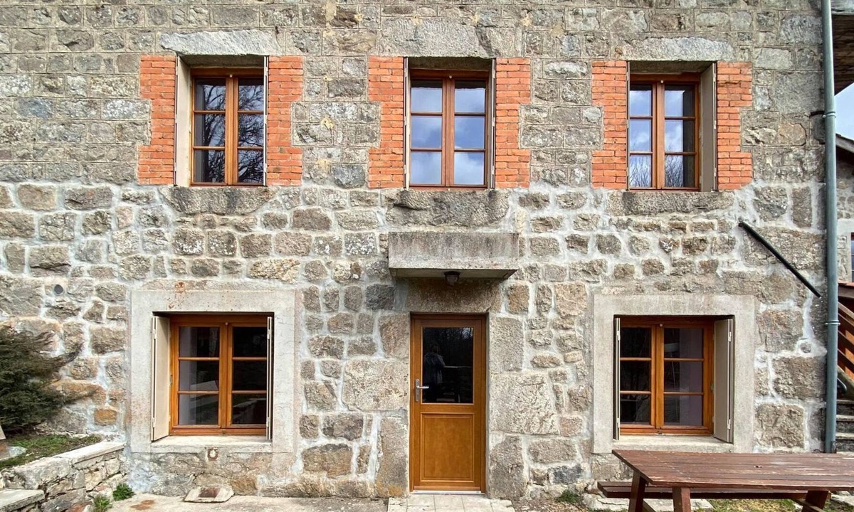 Marlhes House | Chateau / Country House