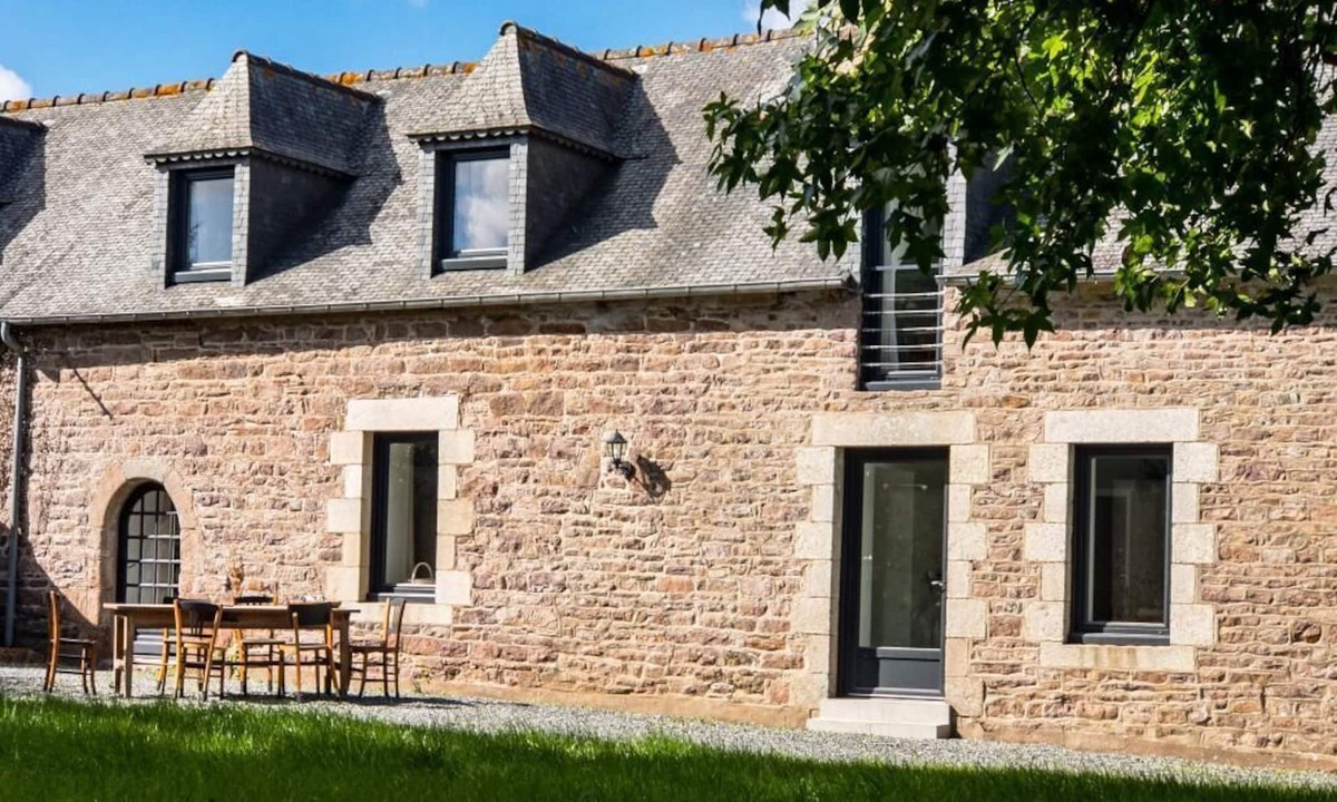 Yvias House | Chateau/Country House