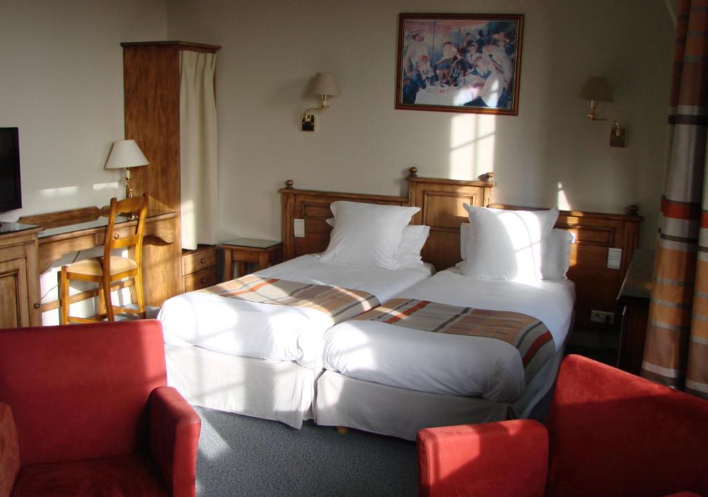 Baume-les-Dames Hotel | Chateau d'As