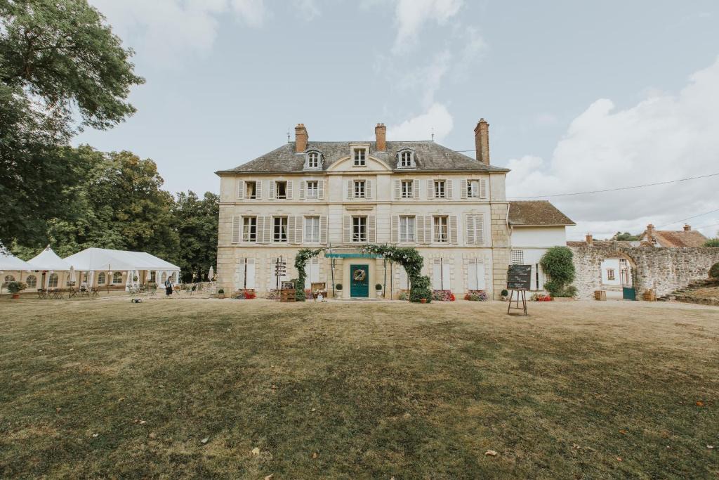 Flagy Bed & Breakfast | Chateau de Bellefontaine