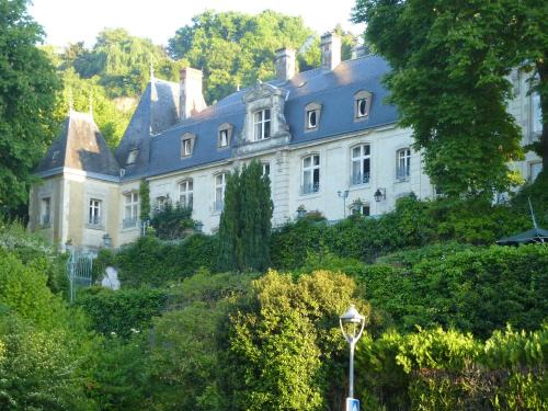 Troo Bed & Breakfast | Chateau de la Voute
