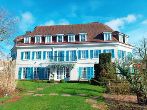 Montreuil-sur-Mer Hotel | Chateau De Montreuil