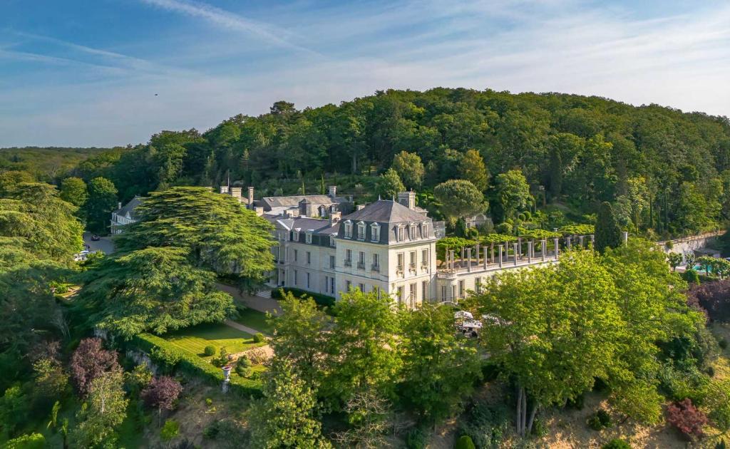 Saint-Patrice Hotel | Chateau De Rochecotte