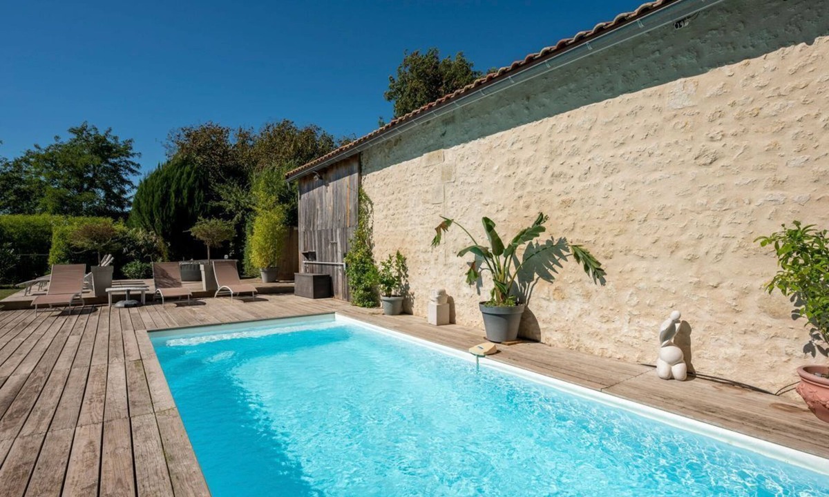 Saint-Christoly-Medoc Other | Chateau Art De Vivre