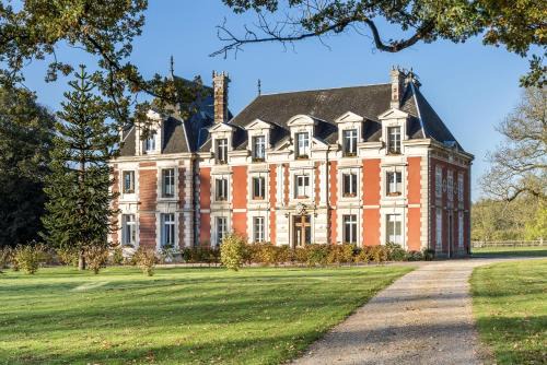 Saint-Germain-la-Campagne Bed & Breakfast | Chateau le grand bus