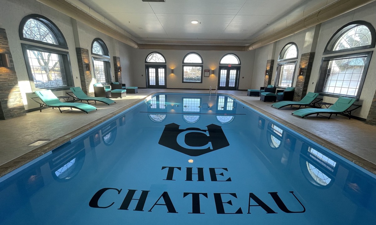 Bloomington Hotel | Chateau Hotel and Conference Center