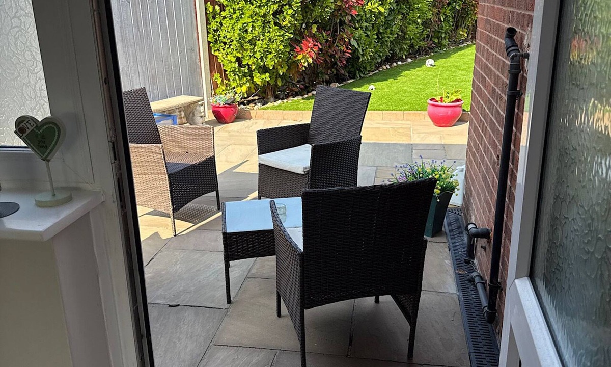 Liverpool House | Chateau Julie