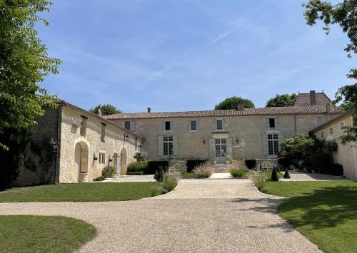 Fougueyrolles Bed & Breakfast | Chateau Masburel