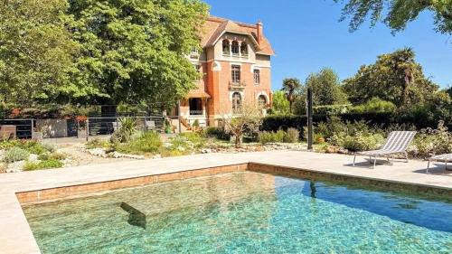 Albefeuille-Lagarde Bed & Breakfast | Chateau Mezger