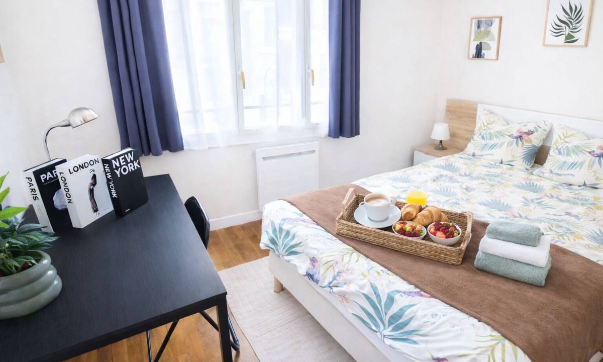 Fontainebleau Apartment | Chateau Walk One Bedroom