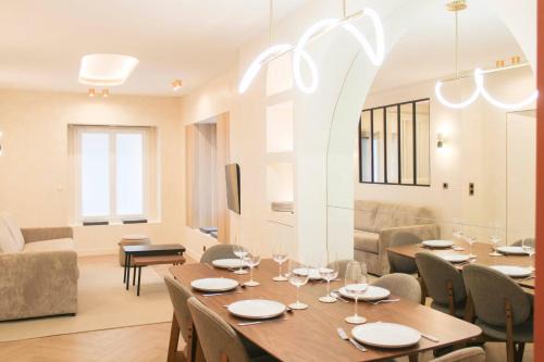 Belleville Apartment | Chaumont Paris Suite