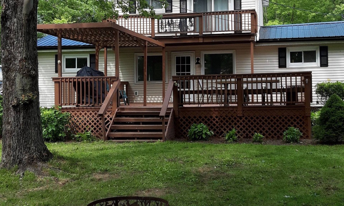 Mayville House | Chautauqua Lake House with large deck- 4 bedroom & 4 bathrooms