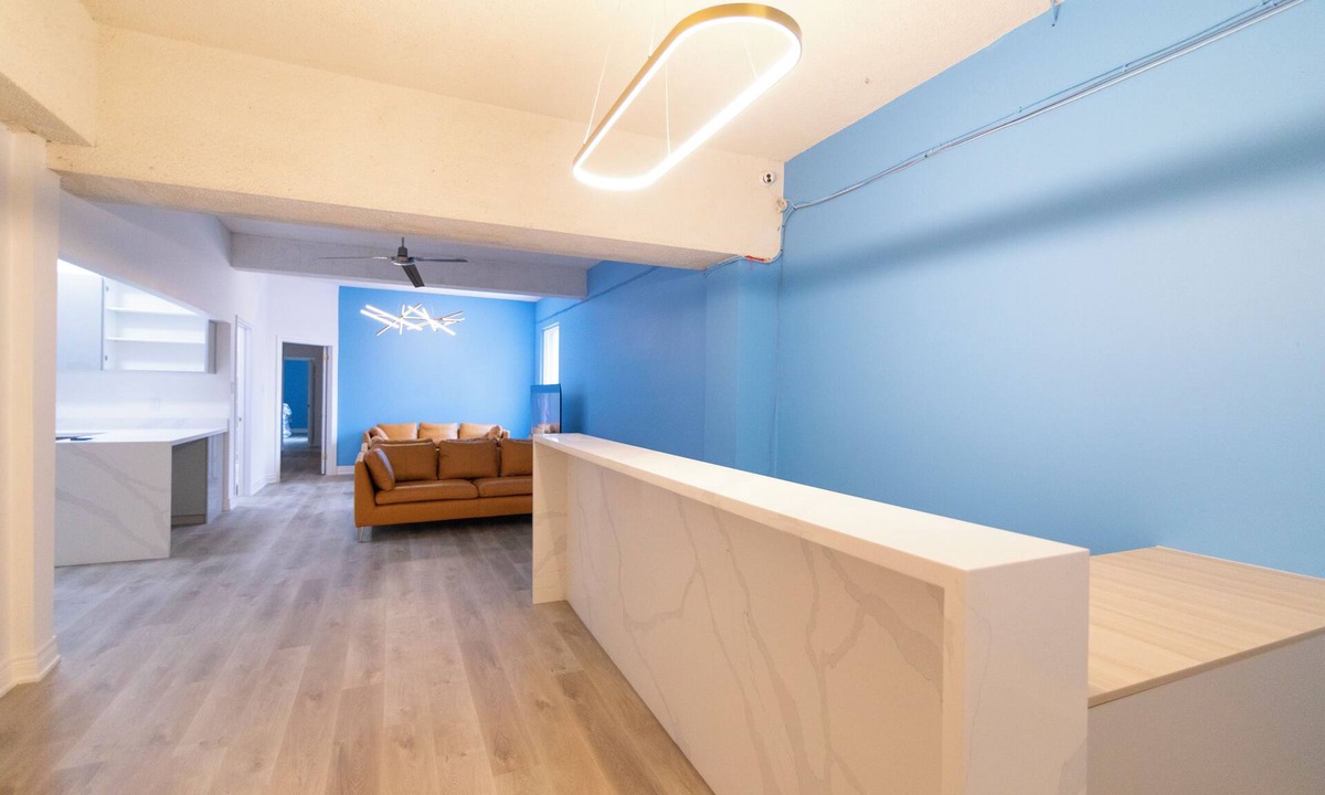 Parkdale Hostel | Check Inn CA
