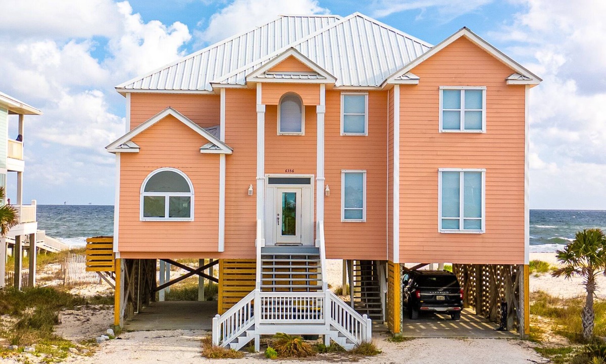 Morgantown House | Check out our Winter Rates! !