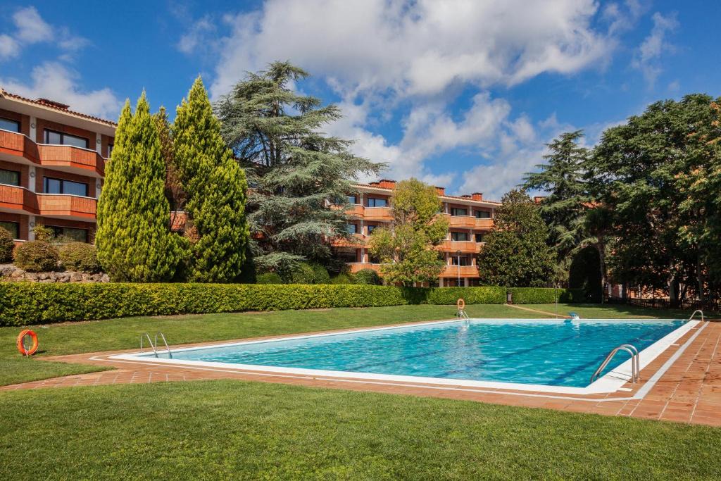 Collbato Hotel | Checkin Montserrat