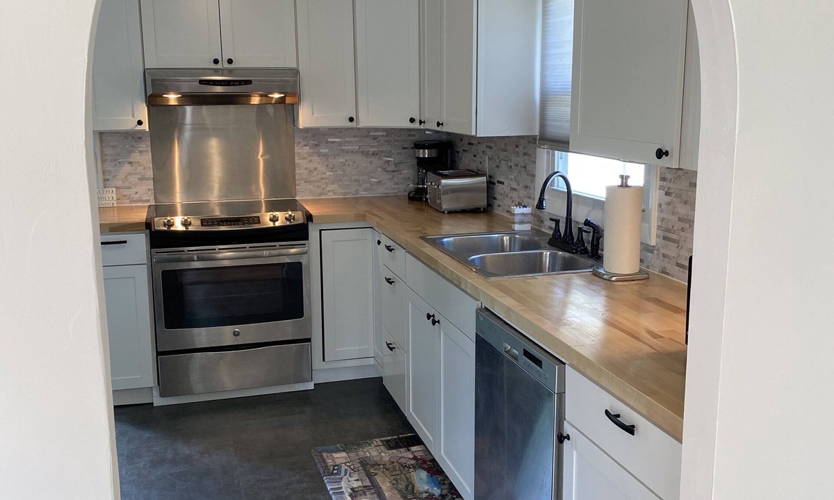 Seneca Falls House | Cheerful 2 Bedroom House with off street parking