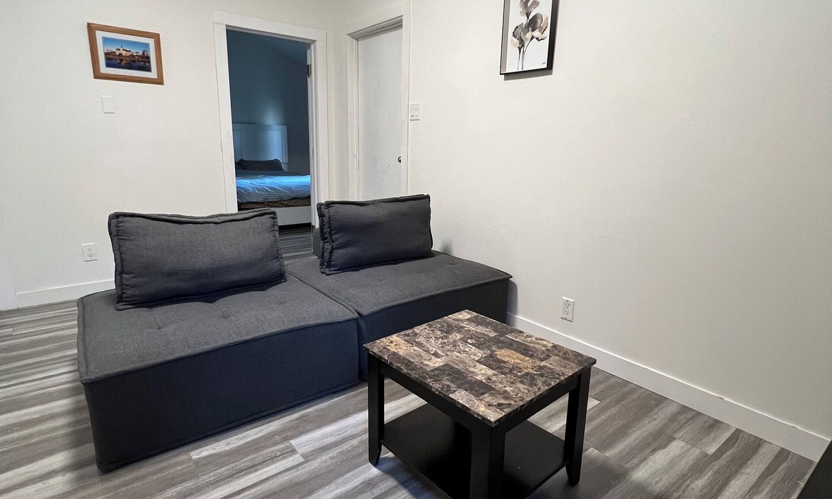 Saskatoon Downtown House | Cheerful 2beds home(15% off over 30D)