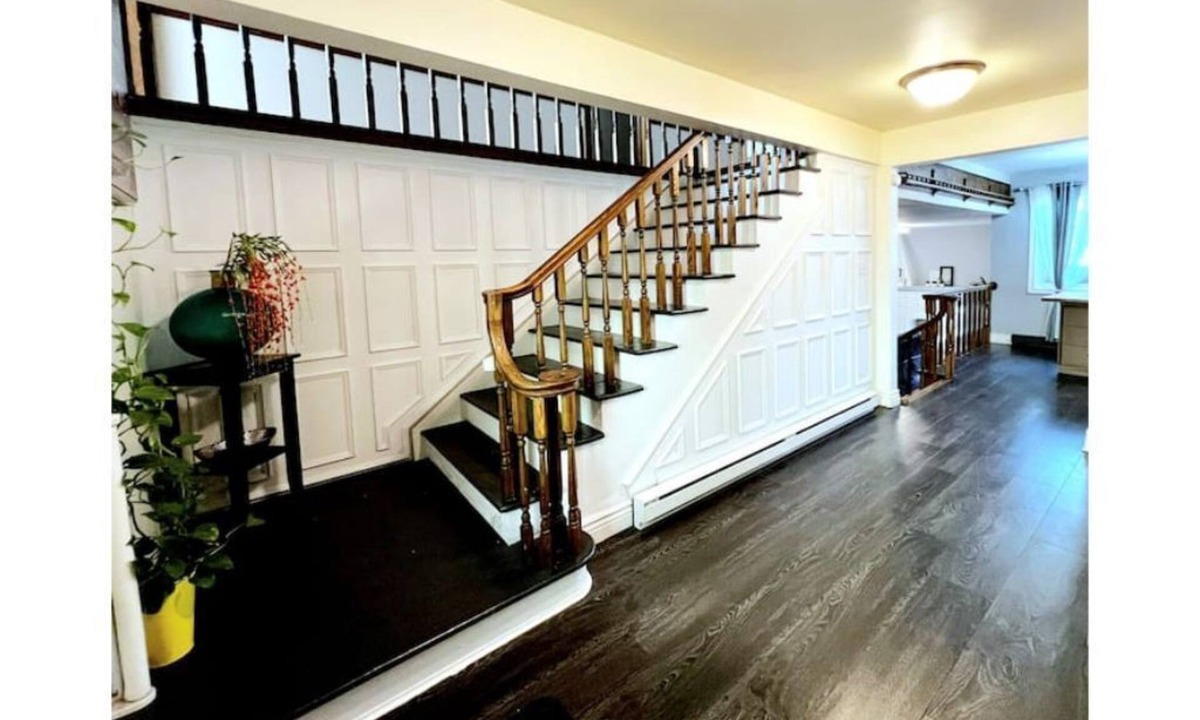 Sault Ste. Marie House | Cheerful 4-bedroom house with lots of Amenities
