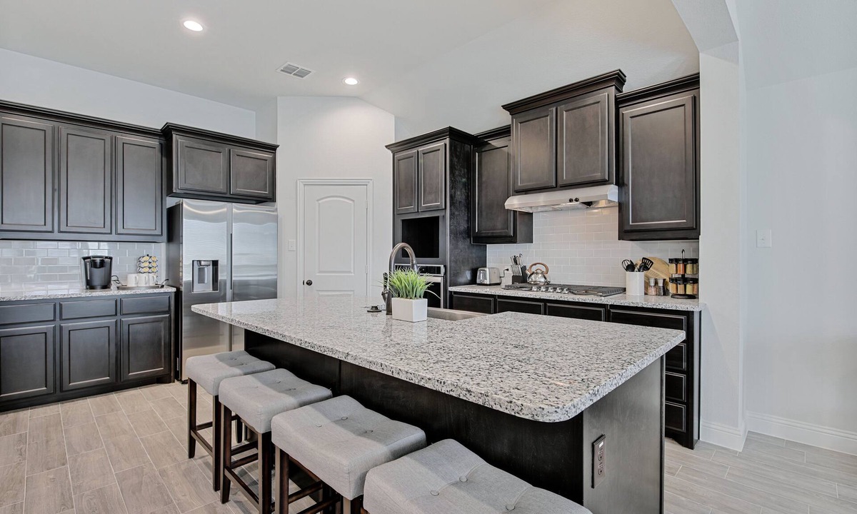 Argyle House | Cheerful 4 Bedroom House in Argyle with fenced backyard & fireplace