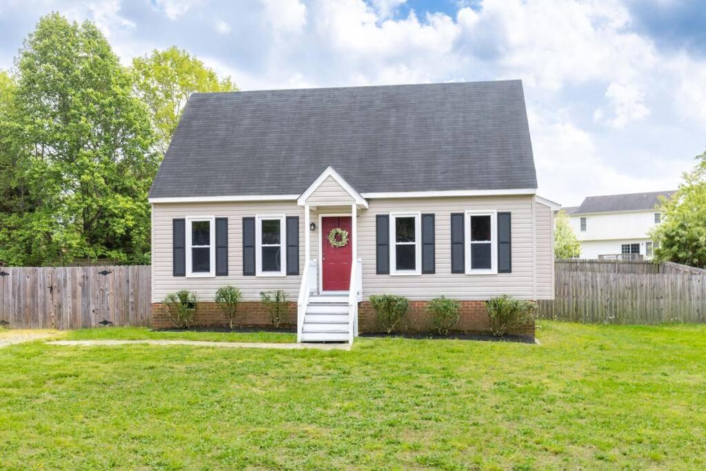 Chesterfield House | Cheerful 4-Bedroom Southside Home