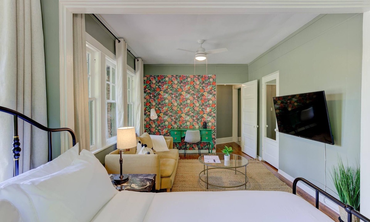 Midtown Apartment | Cheerful and Chic Upper Unit Close to Everything!