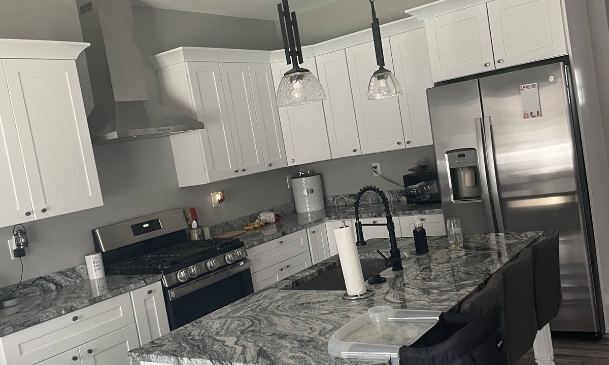Farmington Hills House | Cheerful Family Home