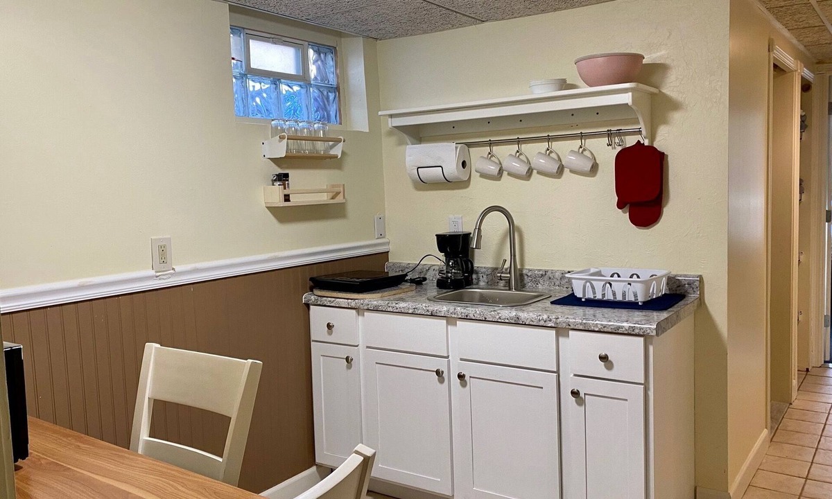 Northrop House | Cheerful one bedroom unit