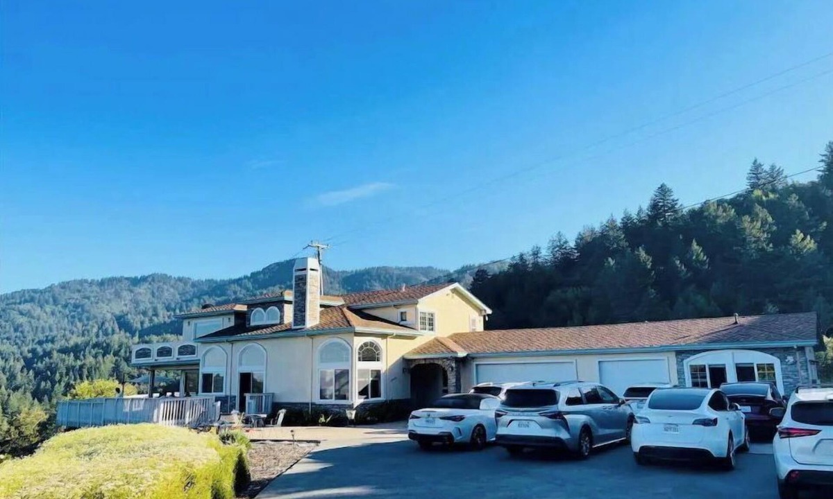 Saratoga Villa | Cheerful, Private, Large Villa with Gorgeous View