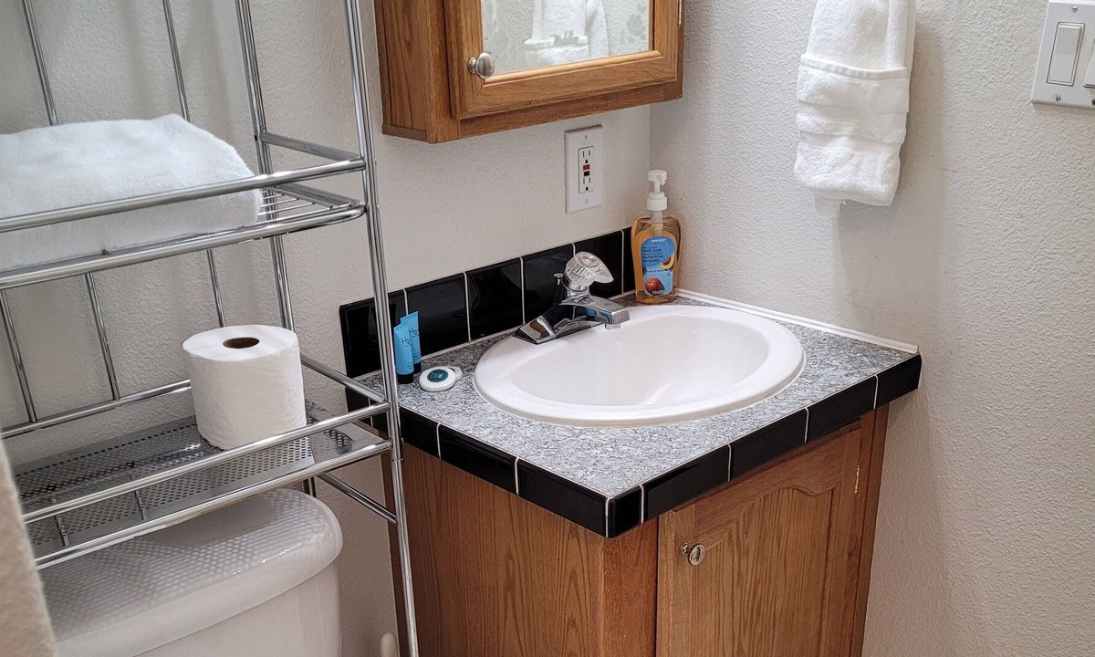 Billings Apartment | Cheerfull One Bedroom Apartment