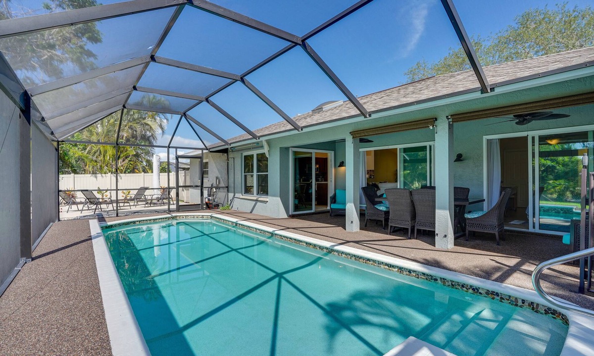 Three Oaks House | Cheery Fort Myers Vacation Rental w/Private Pool!