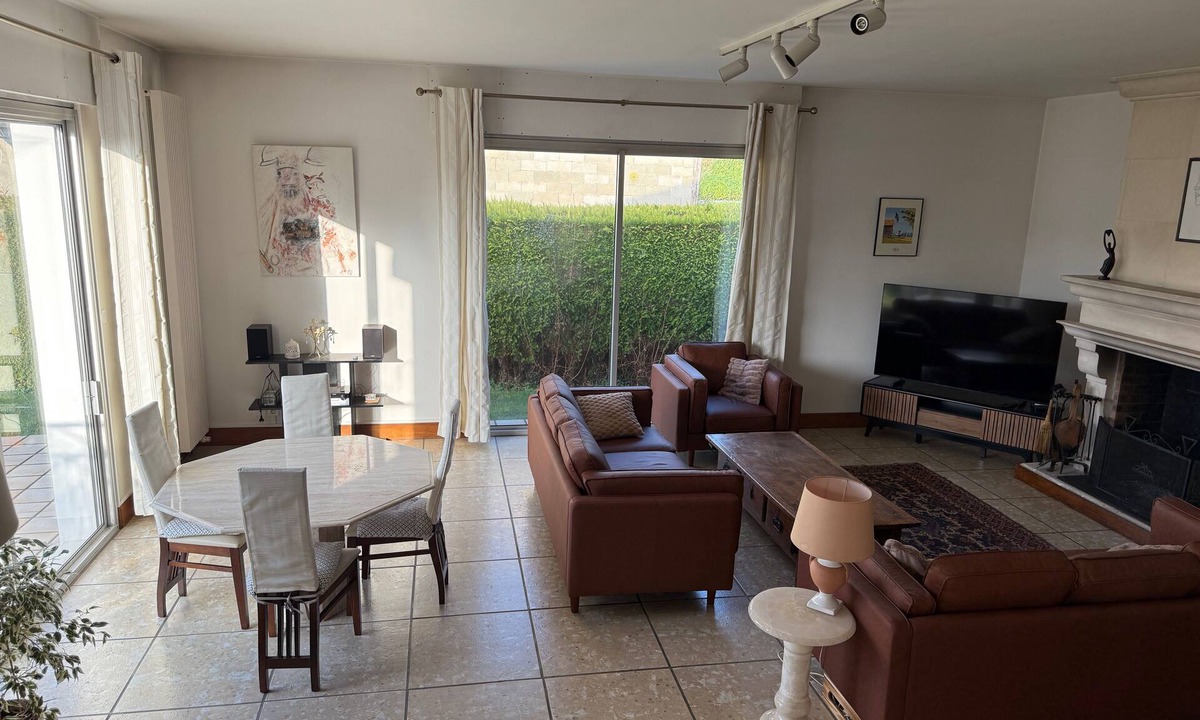 Blangy-sur-Bresle House | Chekroun house with garden and river. Pets welcome!