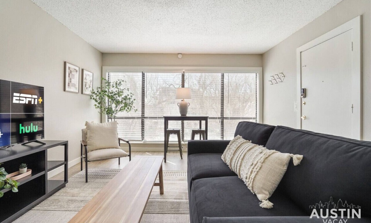 Brentwood Apartment | Chelsea #211 xxxxxxx