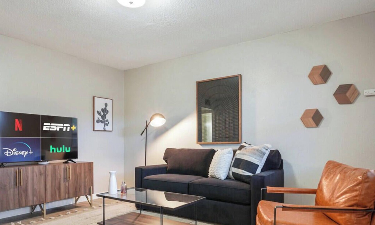Brentwood Apartment | Chelsea #249 xxxxxxx