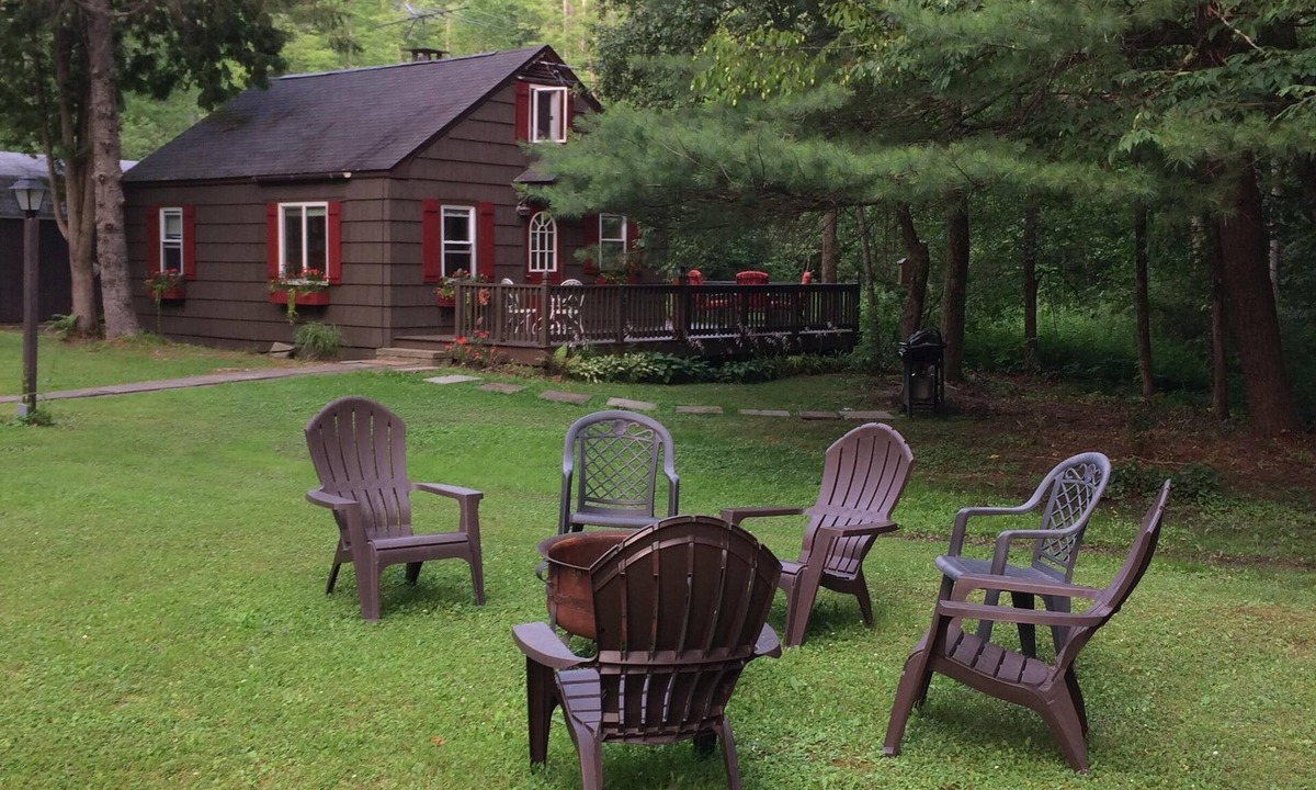Norwich House | Chenango Lake Guest House