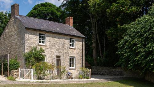 Coberley House | Chequers Cottage