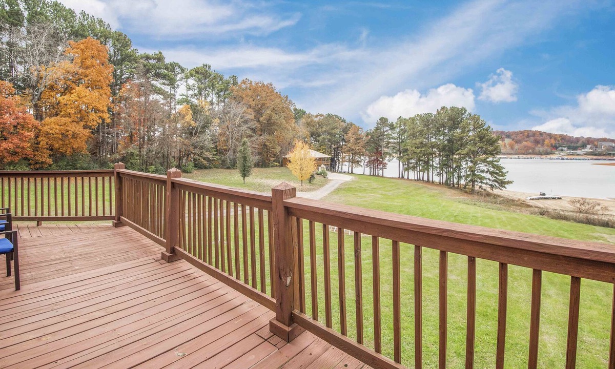 Bean Station Cabin | Cherokee Lake Front Cabin with Private Dock