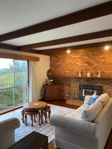 Wandin East House | Cherry Haven farm house with a view